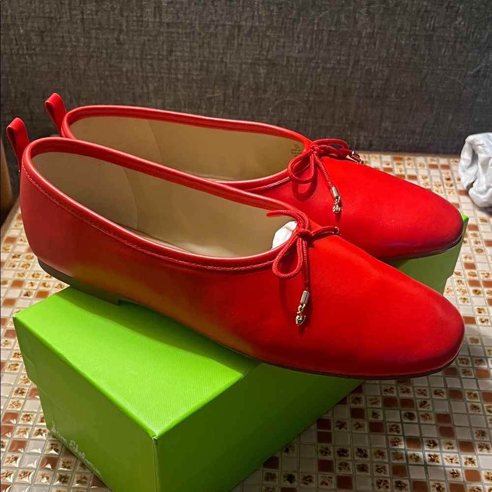 Elegant NWT Sam Edelman Red “Ari” Women's Ballet Flats Size 9 or 9.5